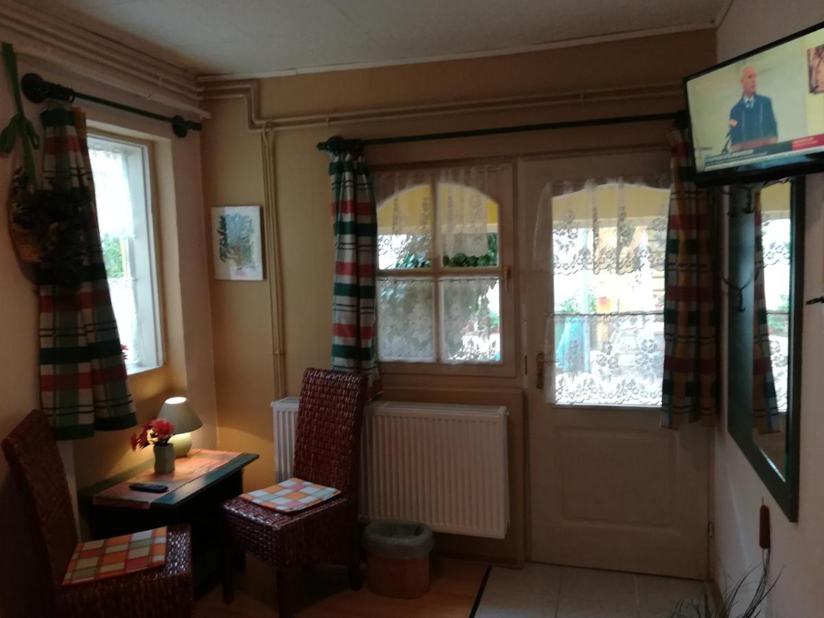 Castello Vendeg Es Apartmanhaz Еґер Екстер'єр фото