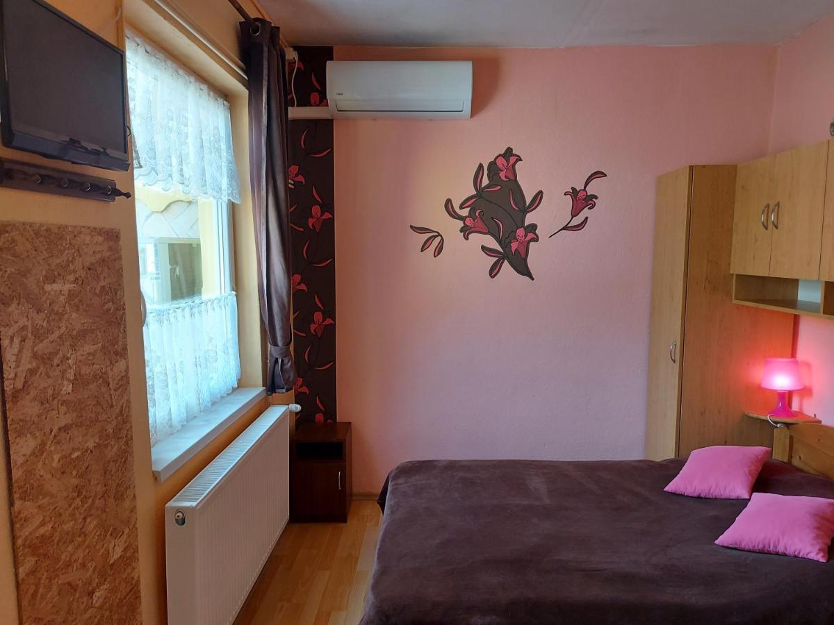 Castello Vendeg Es Apartmanhaz Еґер Екстер'єр фото