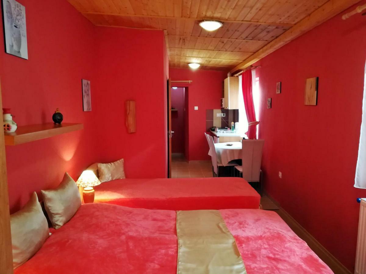 Castello Vendeg Es Apartmanhaz Еґер Екстер'єр фото